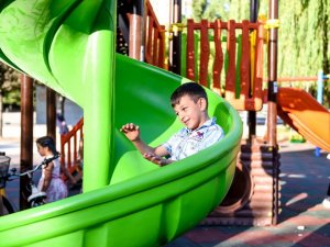 Köroğlu parkı yenilendi