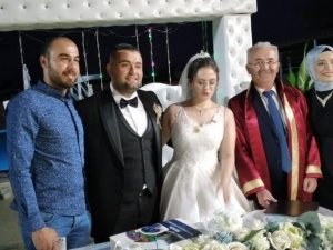 Nikah memuru baba, oğluna ‘Evet’ dedirtti