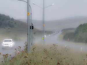 Yağmur sonrası oluşan sis ulaşımı aksattı