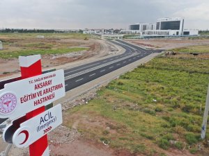 Aksaray’da hastane ek binası ve acil servise yeni güzergah yolu açıldı