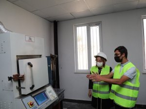 Fatma Şahin’den Büyükşehir’in asfalt şantiyesine ziyaret