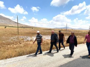 Karaman’da aniden yağan dolu, nohut tarlalarına zarar verdi