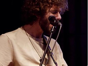 Konser gelirini yangın bölgesine bağışladılar