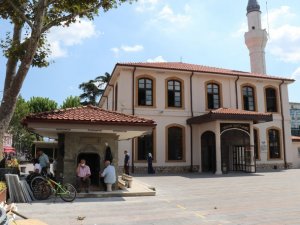 Tarihi şadırvanın mermer kaplanmasına mimarlar da sessiz kalmadı