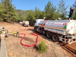 Keçiören Belediyesi’nin yangın söndürme hizmeti devam ediyor