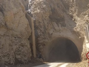 Heyelan nedeniyle kapanan Artvin-Erzurum karayolu ulaşıma açıldı