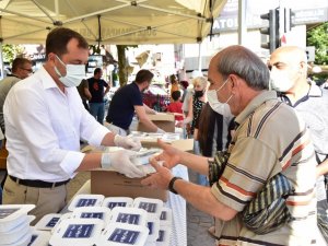 Tekirdağ’da aşure ikramı