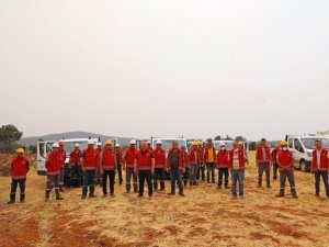 Menteşe Belediyesi, yangınlarda sahadaki ekiplerin ihtiyaçlarını karşılıyor