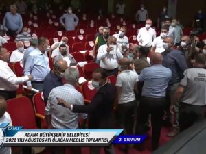 Adana Büyükşehir Belediye Meclisi’nde söz hakkı kavgası