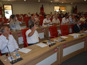 Büyükşehir meclisinde ‘tahsis polemiği’ damga vurdu