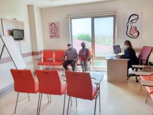 Şuhut Devlet Hastanesi’nde ‘Gebelik Eğitim Okulu’ tekrar hizmet vermeye başladı