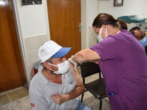 Salihli Belediyesi çalışanları aşılandı