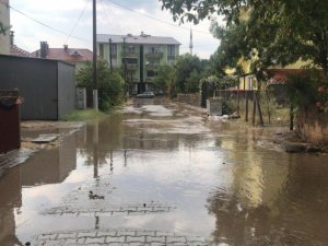 Tekirdağ’da dolu ve sağanak yağış hayatı olumsuz etkiledi