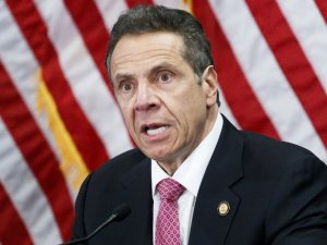 Tacizle suçlanan New York Valisi Cuomo istifa etti
