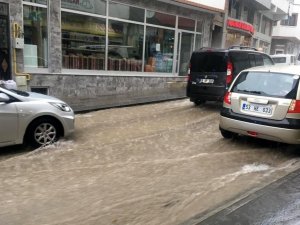 Bayburt’ta sağanak ve dolu etkili oldu