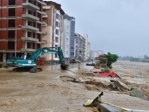 DSİ Artvin’de yaraları sarmaya devam ediyor