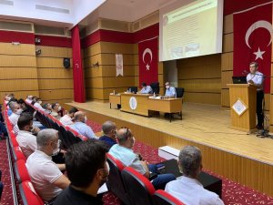 Kaymakam Dundar muhtarlarla aşılama sürecini değerlendirdi