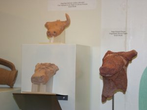 Niğde’de tarihi kazılardan çıkan eserler müzede sergiye sunuldu