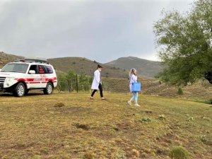 3 bin rakımlı yaylada mobil ekiplerden aşı hizmeti