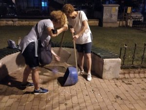 Erdek Kurbağalıdere plajında temizlik çalışması