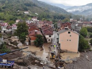 Bartın’da selin en çok etkilediği Zafer köyü havadan görüntülendi