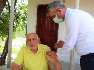 Bingöl mavi kategoriye göz kırptı, 3 günde 20 binden fazla kişi aşılandı