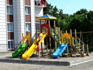 Tekin, "İlçemize çocuk parklarıyla donatacağız"