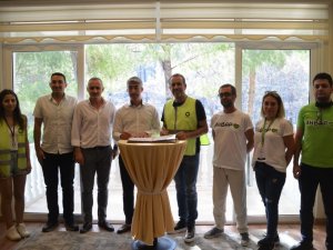 Marmaris Belediye Başkanı Oktay ünlü sanatçı Haluk Levent ile ’ahbap’ oldu