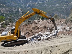 Konyaaltı Belediyesi’nden yayla yollarında bakım çalışması