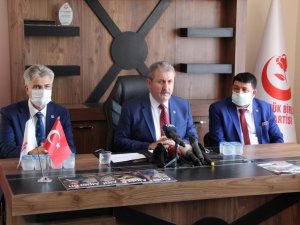 BBP Genel Başkanı Destici: ’’Sanki elini kolunu sallayan ülkeye geliyormuş gibi bir iki kanaldan görüntü geçiliyor’’