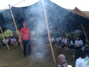 Türkiye’nin cennet merkezi Balık Gölü’nde öğrenciler izci kampı kurdu