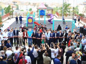 Battalgazi’de revize edilen 32 park hizmete sunuldu