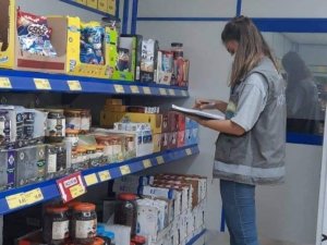 Aslanapa’da marketlerde fiyat kontrolü