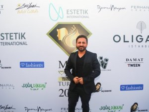 Rimena giyim tasarımcısı Dalmış’tan mezuniyet elbisesi seçimi tavsiyeleri