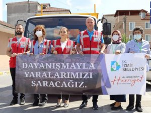 İzmit Belediyesinin yardım kamyonu sel bölgesine gönderildi