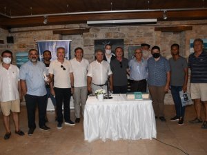 Kuşadası Kitap Günleri kapsamında Sağlar ve Gazalcı vatandaşlarla buluştu