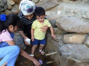 Batman’da şifalı olduğuna inanılan içme suyu ziyaretçi akınına uğruyor