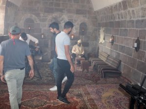 Bitlis’te TRT ekibi Feqiye Teyran’ın hayatını anlatan belgeselin çekimini gerçekleştirdi