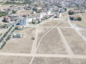 Develi Bahçelievler Mahallesinde yol çalışmaları devam ediyor