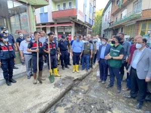 Bakan Pakdemirli: "Yüzlerce yıldır gelmeyen bir afet"