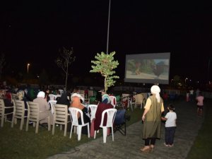 Kartepe’de “Yazlık Sinema Günleri” sürüyor