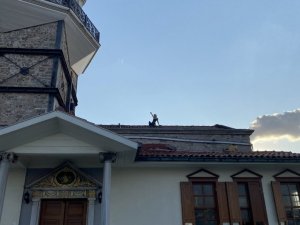 Aleyna Tilki, klip çekimi için Kız Kulesi’nin çatısına çıktı