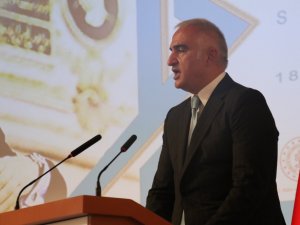 Trafik kazasında hayatını kaybeden Prof. Dr. Dursun anısına Türk Kültürü Sempozyumu düzenlendi