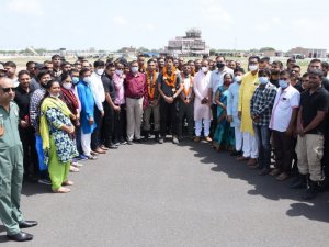 Hindistan Afganistan’daki tüm diplomatlarını tahliye etti