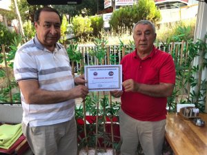 Ünsal, Orhan Nesip Kesemen’e teşekkür belgesi verdi