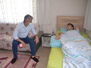 Başkan Oktay’dan yangında yaralanan gence ’geçmiş olsun’ ziyareti