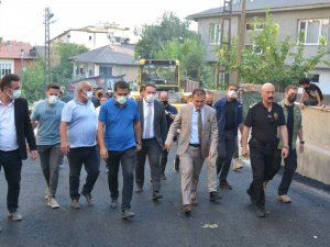Vali Akbıyık, asfalt çalışmalarını yerinde denetledi