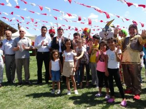 Anne çocuk şenliğinde aileler çocukluğuna döndü