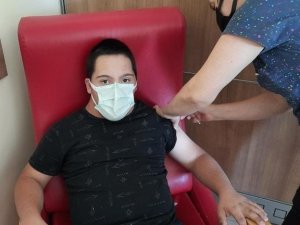 Down sendromlu Yusuf aşı oldu