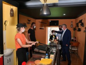 Başkan Başdeğirmen, Emre Mahallesi sakinleri ile bir araya geldi.